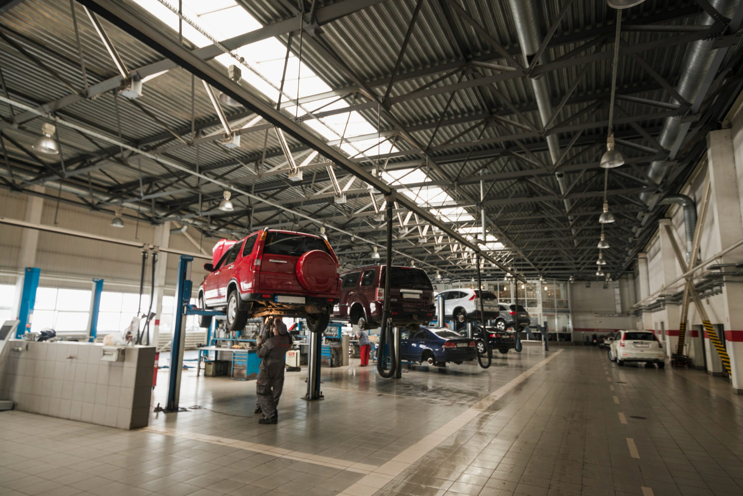 Elevadores de Coches y Maquinaria para Talleres Mecánicos ALT